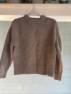 Women's Crewneck Sweater in‎ Grey